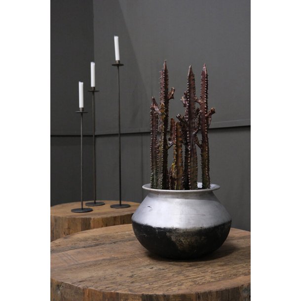 Whinter -  Krukke i patineret aluminium