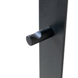 Artic - Hatthylla i svart metall, h�jd 115 cm.