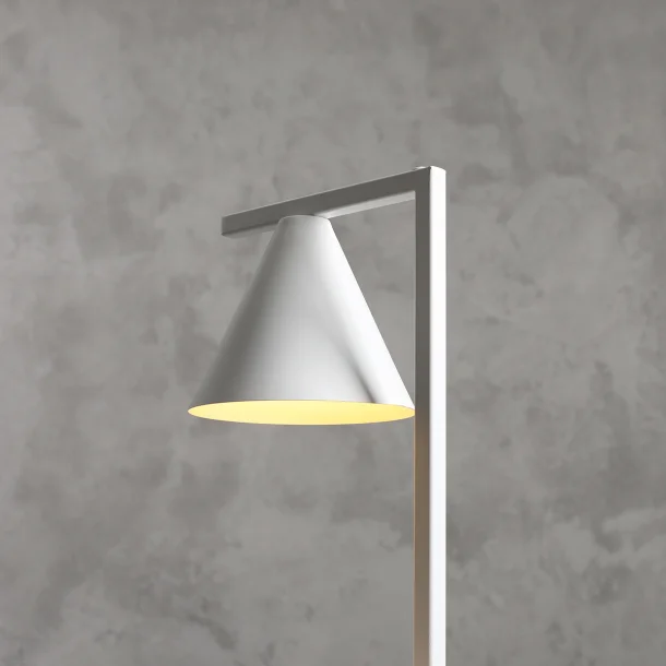 Frigg- Bordlampe i hvid metal