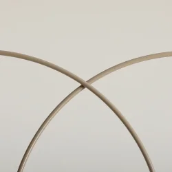 Twiggy - Loftlampe i beige farvet metal og 4 hvide glaskupler, bredde 149 cm.