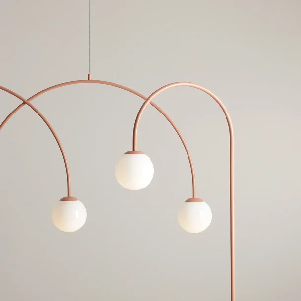 Twiggy - Gulvlampe i koral farvet metal og hvidt glas