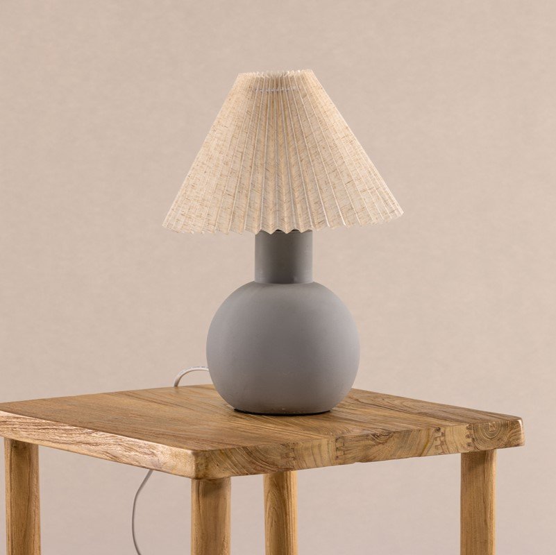 Colmax- Bordlampe i grå beton - Bordlamper - 3-Nordic