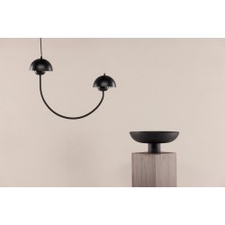 Penn- Loftlampe i sort metal