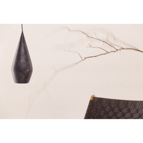 Foster- Pendel i sten-look med en sort-brun patineret farve