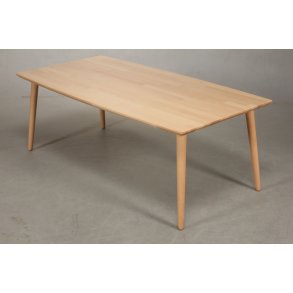 CT 10 - Sofabord i massiv bøg med rektangulær form og størrelse 140 x 80 cm