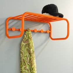 Flash - Hattehylde i orange metal med seks knager