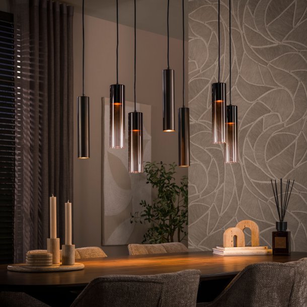 Cala � Taklampa med sju sk�rmar i bronsf�rgad metall och brunt glas.