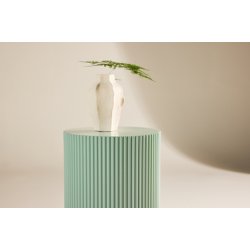 Luups - Sidebord/blomstersjle i lysegrn MDF, diameter 30,5 cm.