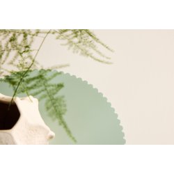 Luups - Sidebord/blomstersjle i lysegrn MDF, diameter 30,5 cm.