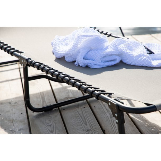 Bizerte - Solvogn i sort metal og gr stof