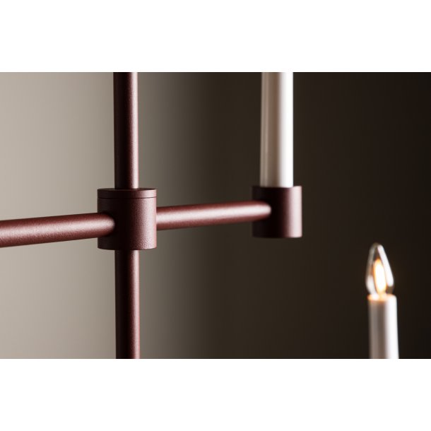 Douglas - Bordlampe i bordeaux farvet metal 