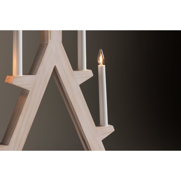 Ceduna - Lysestage i lyst tr med 5 Led lys, bredde 60 cm.