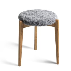 Assist - Taburet med lysegr� f�reskindss�de, syv forskellige finish