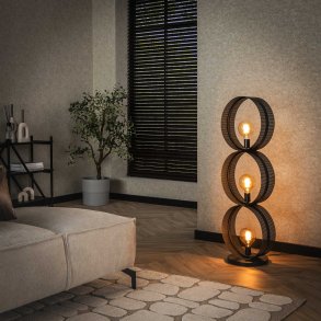 Circulos - Gulvlampe med tre metalringe