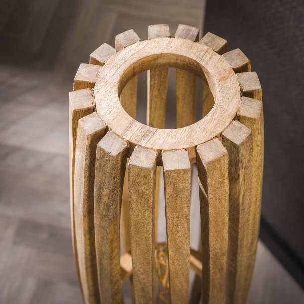 Limit - Hndlavet gulvlampe i mangotr, hjde 105 cm.