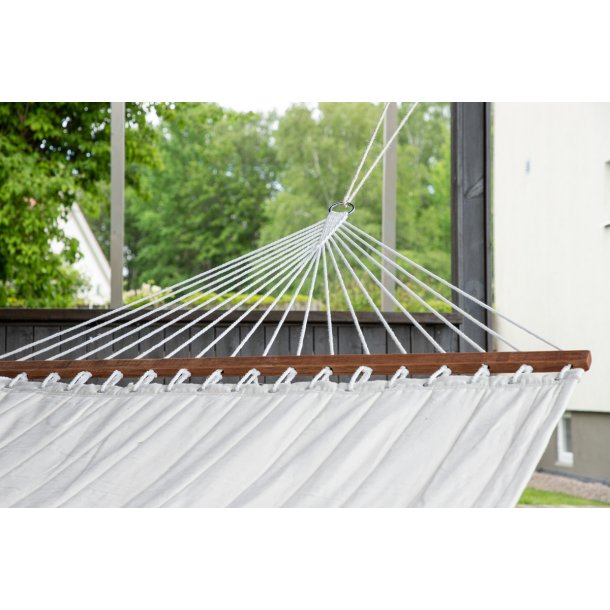 Tabarka - Hngekje i hvidt stof og tr