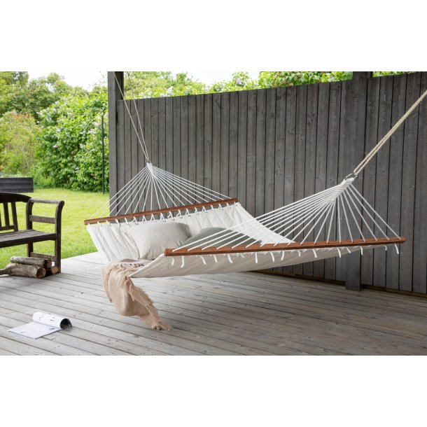 Tabarka - Hngekje i hvidt stof og tr