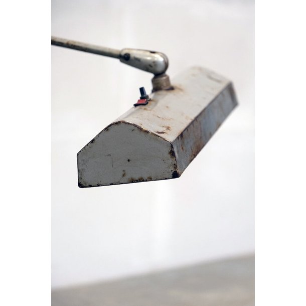 Scruf - Bordlampe i industriel look