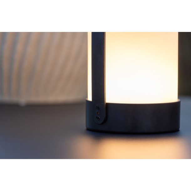 Comos - Udendrs bordlampe i sort metal og plast