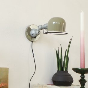 Hood - vgglampa i svart eller grn metall