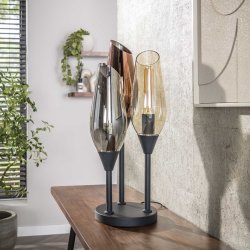 Kubo � Bordslampa med tre glassk�rmar i olika f�rger