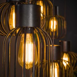 Luke - Loftlampe med seks metalskrme i forskellige former