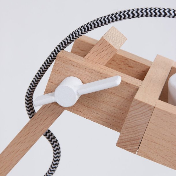 Edward - bordlampe i tr og hvidt metal