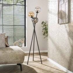 Tripood - Gulvlampe med tre glaskupler