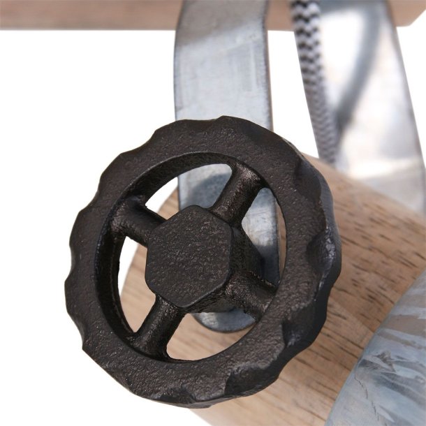 Bates - spotlampe med to skrme i fem forskellige finish