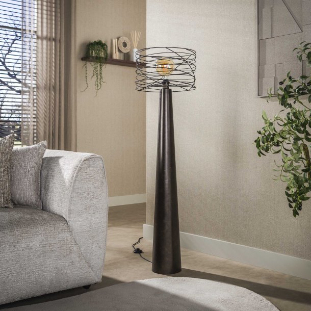 Curly � Golvlampa i urban brun metall
