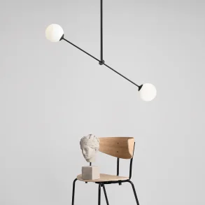 Point - Loftlampe i sort metal og to hvide skrme