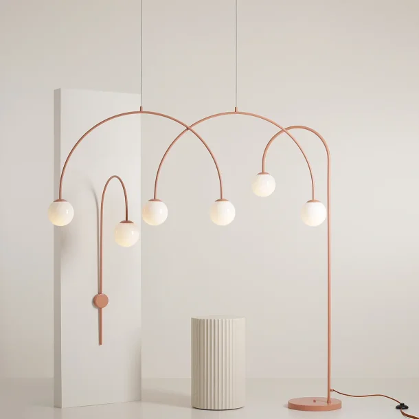 Twiggy - Gulvlampe i koral farvet metal og hvidt glas