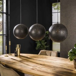 Wic- Loftlampe med tre skrme i sort hullet metal