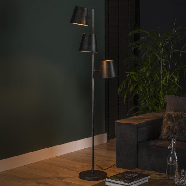 Freedom - Gulvlampe med 3 justerbare skrme