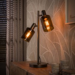 Sienna � Bordslampa i bronsf�rgad metall och tv� sk�rmar i brunt glas