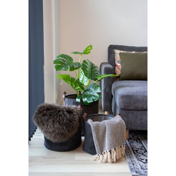 Banff - Plaid i mrkegr-hvidt mnster, 130 x 160 cm.