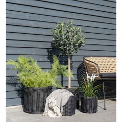 Banff - Plaid i mrkegr-hvidt mnster, 130 x 160 cm.