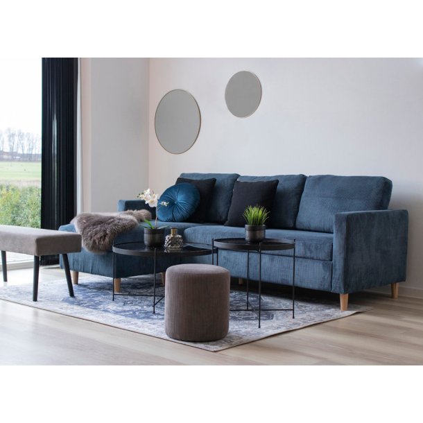 Arona - Tppe i bl polyester, 160 x 230 cm.