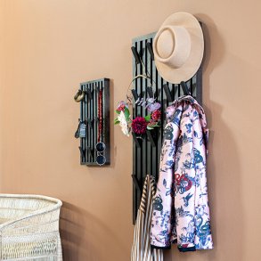 Park - Kl�dh�ngare i valn�tsbetsad ek - tv� storlekar