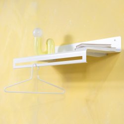 Say - Hatthylla i vitt metall, bredd 78 cm.