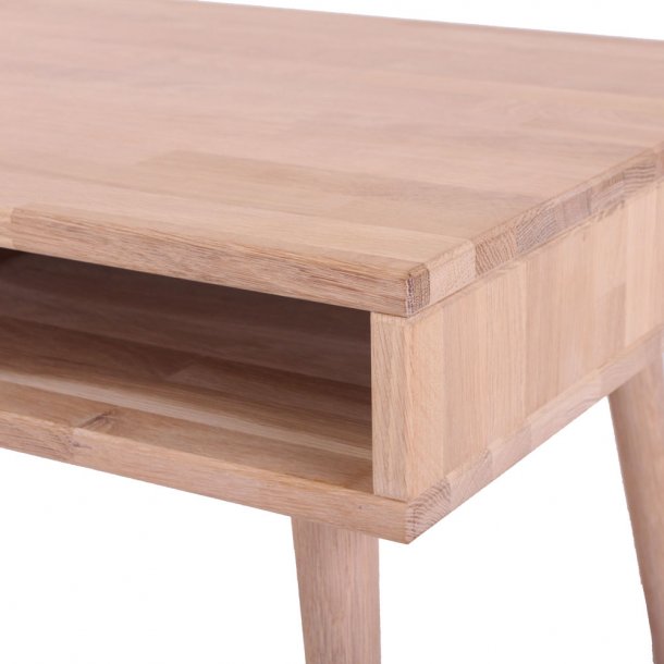 Belfort sofabord i massiv eg og fire forskellige finish