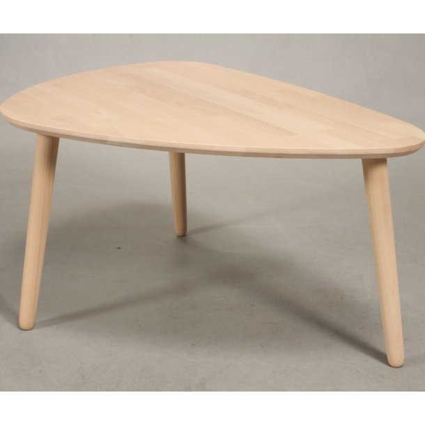 CT 10 - Sofabord i massiv bg med organisk trekantet form og strrelse 93 x 65 cm
