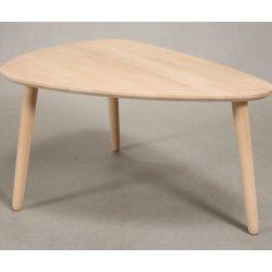 CT 10 - Sofabord i massiv bg med organisk trekantet form og strrelse 80 x 60 cm