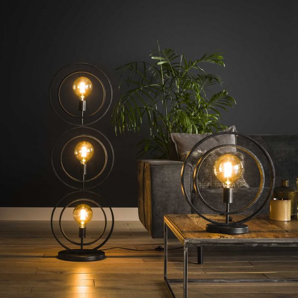 Frisky - Bordlampe i patineret metal