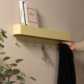 Alhamba - Kroklist med hylla i ljusgul metall, sju krokar