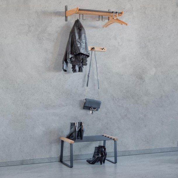 Freja - Skohylde i massiv eg, med en bredde p� 90 cm