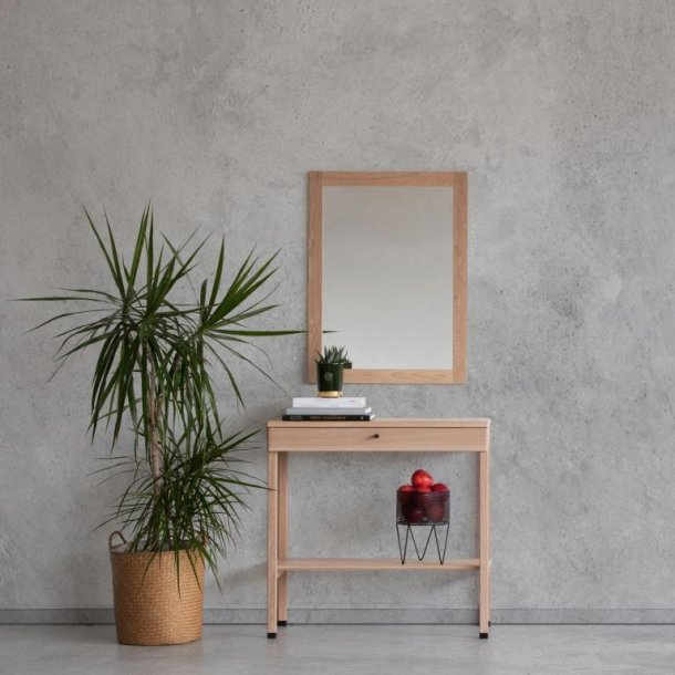  Freja � Konsolbord i massiv ek med en l�da