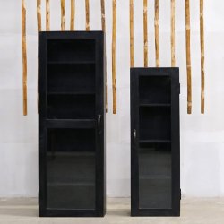 Inca - Skab i sort tr, 40 x 114 cm.