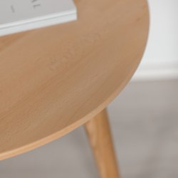 CT 10 - Soffbord i massiv bok med palettform och storlek 89 x 66 cm.