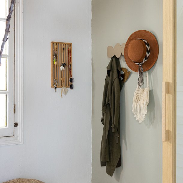 Stones - Knagerkke i champagne farvet metal med organiske former, 5 knager